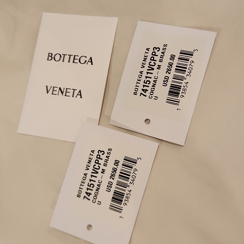 BOTTEGA VENETA ANDIAMO CLUTCH COGNAC COLOR - Picture 10 of 10
